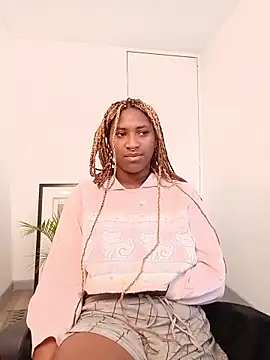 Snapshot of EvonyFoxxx chatting on 02/01/26, 05:33 EvonyFoxxx online show from 02/01/26, 05:33