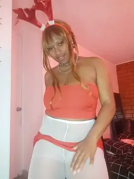 Snapshot of EvonyFoxxx chatting on 12/16/25, 12:26 EvonyFoxxx online show from 12/16/25, 12:26