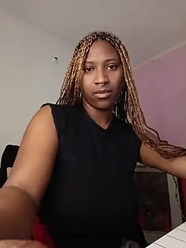 Snapshot of EvonyFoxxx chatting on 06/07/26, 01:33 EvonyFoxxx online show from 06/07/26, 01:33