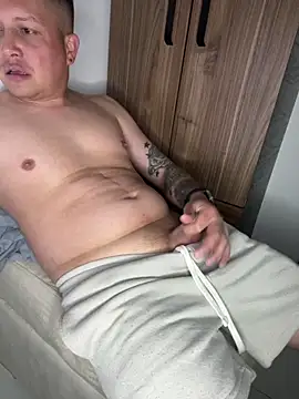 NathanielLux29 online show from 11/11/25, 01:00