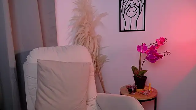 SeleneNova online show from 04/10/26, 04:14