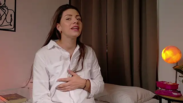 SeleneNova online show from 12/17/25, 08:14