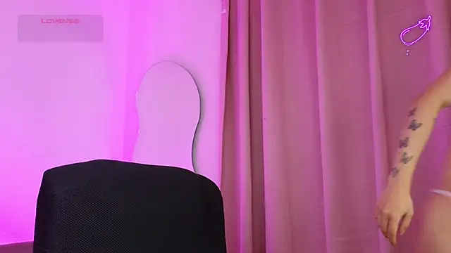 BabyLauritaa online show from 12/21/25, 01:08