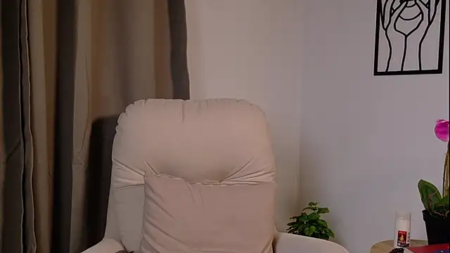 VictoriaNova  online show from 02/06/26, 12:39