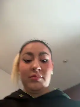 Elina Hills online show from 04/09/26, 05:08