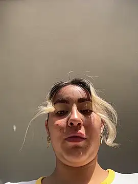 Elina Hills online show from 02/26/26, 02:06