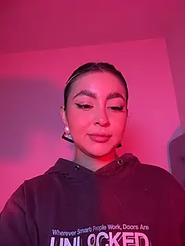 Elina Hills online show from 02/03/26, 02:55