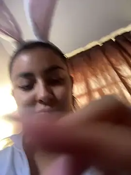 Elina Hills online show from 04/03/26, 07:31