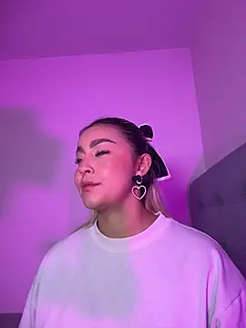 Elina Hills online show from 02/04/26, 03:07