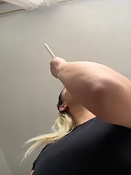 Elina Hills online show from 03/07/26, 03:06