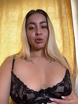 Elina Hills online show from 03/22/26, 06:42