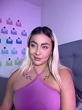 Elina Hills online show from 02/10/26, 06:07