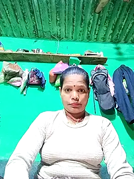 Snapshot of Sangita_k chatting on 10/31/25, 05:37 Sangita k online show from 10/31/25, 05:37