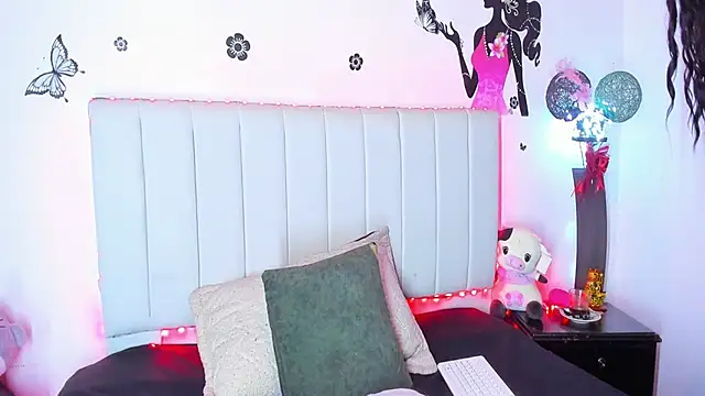 melani ferraraa  online show from 03/07/26, 03:35