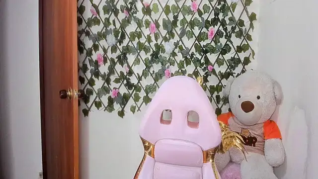 Snapshot of melani_ferraraa_ chatting on 11/27/25, 07:53 melani ferraraa online show from 11/27/25, 07:53