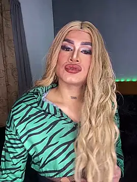 melani ferraraa  online show from 04/18/26, 05:10