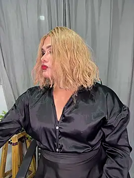 Snapshot of melani_ferraraa_ chatting on 07/19/26, 08:12 melani ferraraa online show from 07/19/26, 08:12
