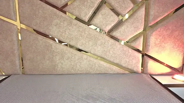 Frrreyaa online show from 12/05/25, 02:21