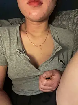 lylyyou online show from 12/16/25, 01:04