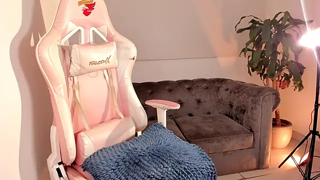 eva  s online show from 05/30/26, 11:32