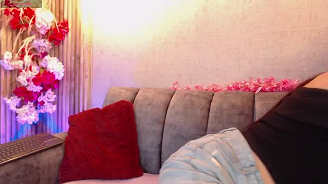 Snapshot of Valk_submissive chatting on 02/26/26, 04:23 Valk submissive online show from 02/26/26, 04:23