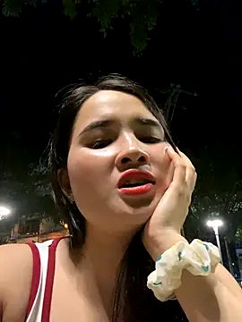 Okleotina9 online show from 10/31/25, 04:03