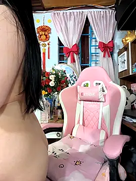 Snapshot of Okleotina9 chatting on 04/24/26, 04:42 Okleotina9 online show from 04/24/26, 04:42