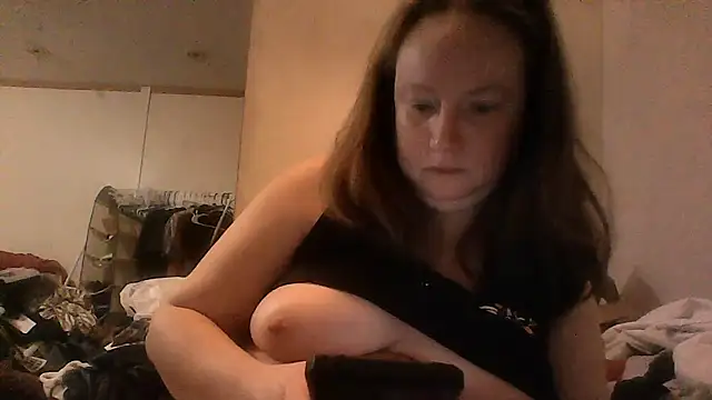 kcandler27 online show from 12/18/25, 08:41