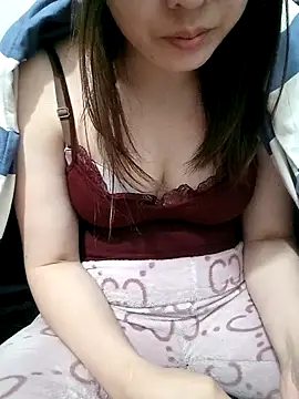 Snapshot of Elina_99 chatting on 01/07/26, 02:16 Elina 99 online show from 01/07/26, 02:16