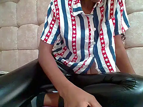 Petite baby5 online show from 06/03/26, 01:56
