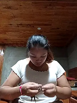 Snapshot of mai-mai22 chatting on 10/30/25, 12:25 mai-mai22 online show from 10/30/25, 12:25