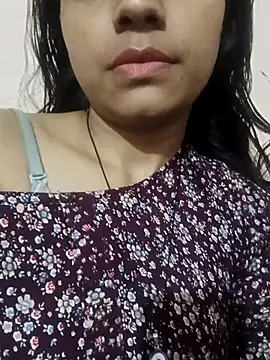 Snapshot of HOT_SANVI_25 chatting on 11/03/25, 08:01 HOT SANVI 25 online show from 11/03/25, 08:01