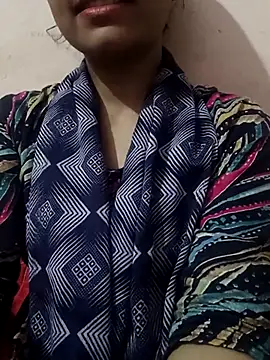 Snapshot of HOT_SANVI_25 chatting on 10/30/25, 03:20 HOT SANVI 25 online show from 10/30/25, 03:20