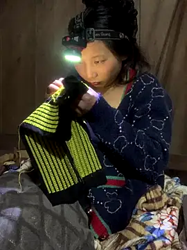 bi-bo123 online show from 12/05/25, 01:43