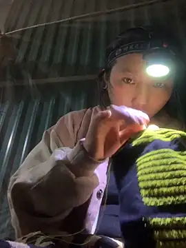 bi-bo123 online show from 11/13/25, 12:42