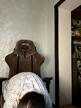 ZlatoslavaLo online show from 11/15/25, 05:44