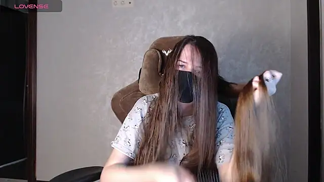 ZlatoslavaLo online show from 11/28/25, 06:24