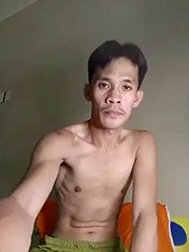 Hot-babyyboy30 online show from 11/18/25, 01:32