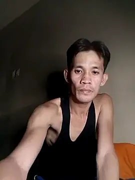 Hot-babyyboy30 online show from 11/18/25, 08:45