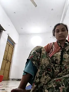 Cute Arushi online show from 11/21/25, 12:37