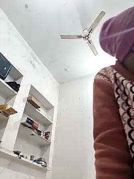 Cute Arushi online show from 12/22/25, 06:30