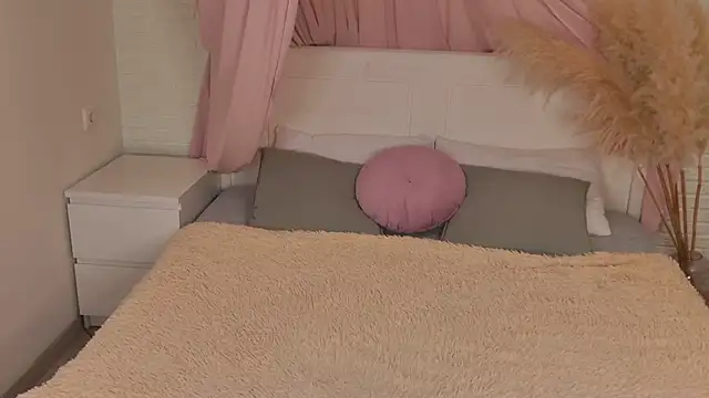 Helena Amour online show from 12/03/25, 06:25