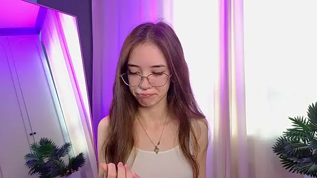 tinyanie online show from 11/08/25, 06:06