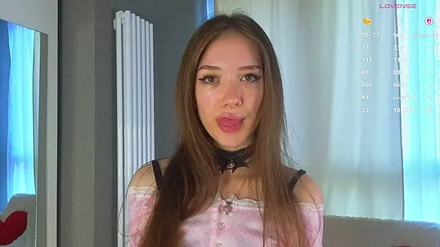Snapshot of tinyanie chatting on 06/14/26, 03:13 tinyanie online show from 06/14/26, 03:13