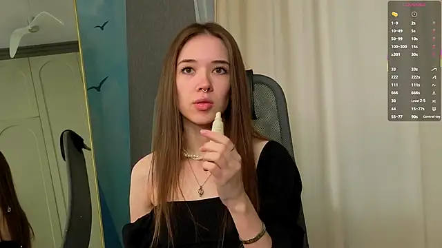 tinyanie online show from 12/05/25, 06:12