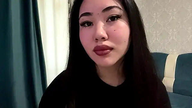 Snapshot of APRYLSUN chatting on 11/14/25, 11:14 APRYLSUN online show from 11/14/25, 11:14