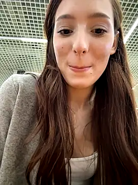 Snapshot of LilluKatten chatting on 11/05/25, 10:18 LilluKatten online show from 11/05/25, 10:18