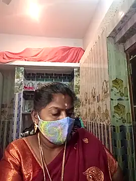 suganthi143 online show from 12/21/25, 07:04