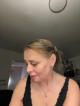 ToriLove777 online show from 11/24/25, 10:32