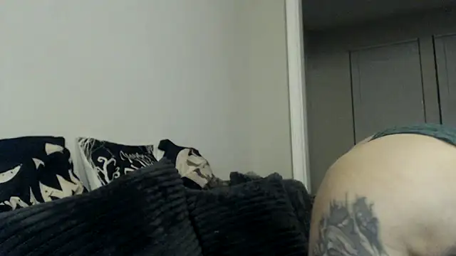 Holyplastic online show from 11/22/25, 01:15